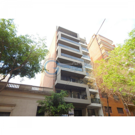VENTA DEPARTAMENTO Semipiso 2 dormitorios con cochera. Balcon y patio. Amenities - Jujuy 1600