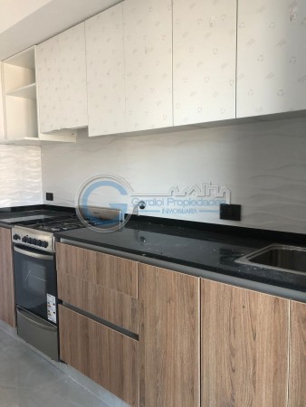 VENTA DEPARTAMENTO Semipiso UN DORMITORIO a estrenar. Balcon al frente y contrafrente con parrillero. Con cochera .Amenities en terraza vista al rio. Salta 1200