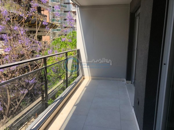 VENTA DEPARTAMENTO Semipiso UN DORMITORIO a estrenar. Balcon al frente y contrafrente con parrillero. Con cochera .Amenities en terraza vista al rio. Salta 1200