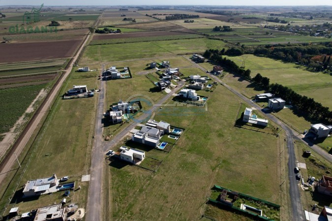 Lote en barrio cerrado - Brisanova, Pueblo Esther - Posesion inmediata!