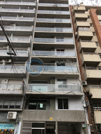 VENTA COCHERA en PB - Mendoza 2100