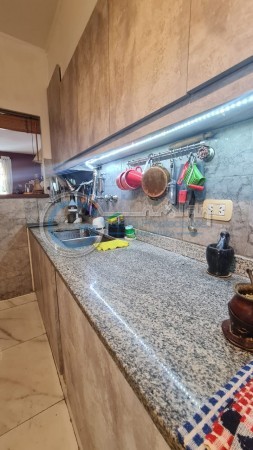VENTA IMPECABLE DEPARTAMENTO AL FRENTE, TRES DORMITORIOS - ZONA RIO
