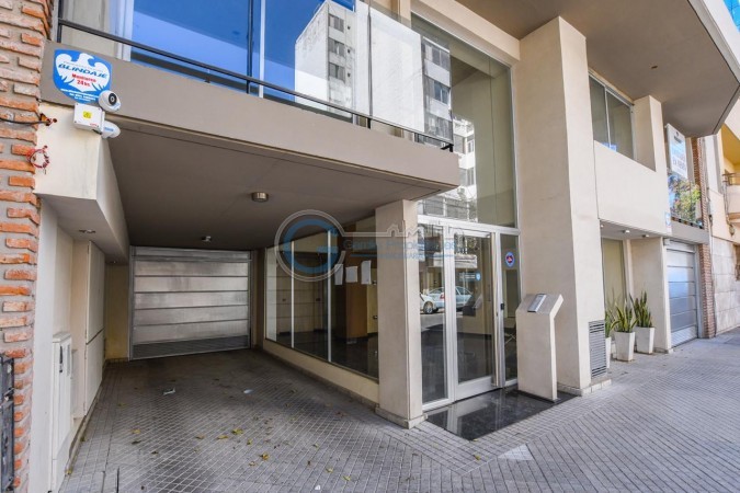 Semipiso DOS DORMITORIOS. Balcón y patio. Amenities. Entrega inmediata. Paraguay y Pellegrini