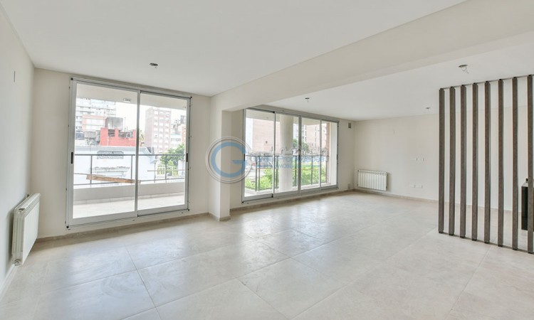 VENTA DEPARTAMENTO PISO EXCLUSIVO 3 DORMITORIOS - Balcon terraza la frente y al contrafrente - Amenities - Catamarca y Moreno