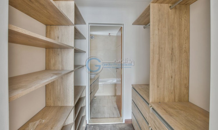 VENTA DEPARTAMENTO PISO EXCLUSIVO 3 DORMITORIOS - Balcon terraza la frente y al contrafrente - Amenities - Catamarca y Moreno