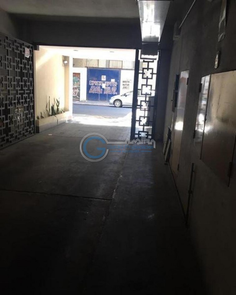 VENTA OPORTUNIDAD COCHERA CENTRICA EN PB 