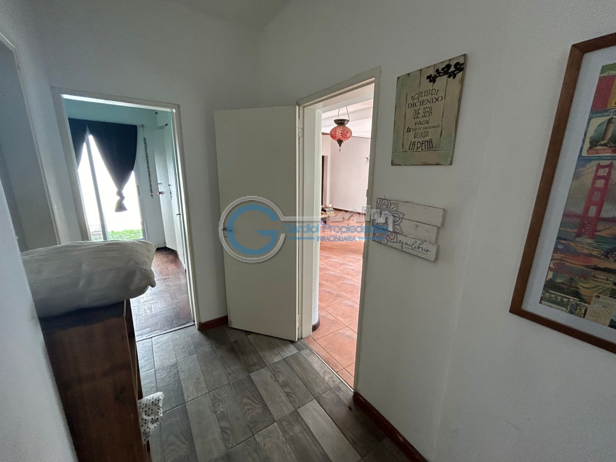 VENTA Casa de 3 dormitorios, con parque, piscina, quincho, cochera - Ayacucho 5800