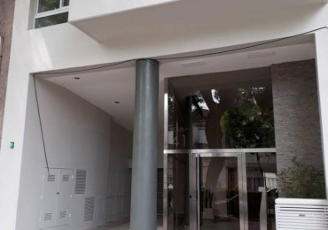 VENTA COCHERA en PB y 1er piso de edificio - Av. Pellegrini 563