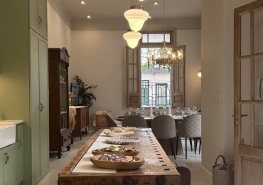 Importante Casa de diseño en Pinchicha, 3 dormitorio, patio con parrillero, terraza con piscina 