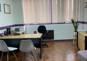 OFICINA AL FRENTE EN PLENO CENTRO DE ROSARIO - EXCELENTE ESTADO